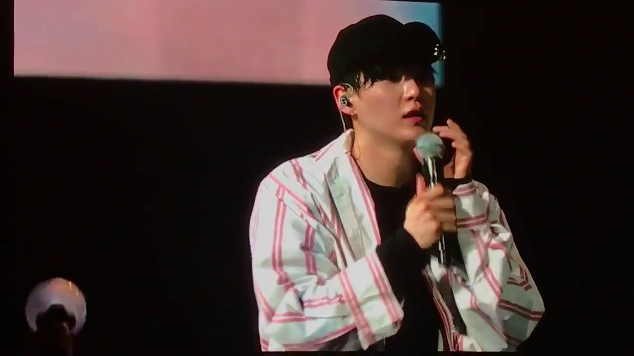 [170401] BTS The Wings Tour in Anaheim - Suga Focus Greeting So FUNNY! - YouTube