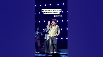 Thumbnail of Bruno Mars Did This On Stage 😳