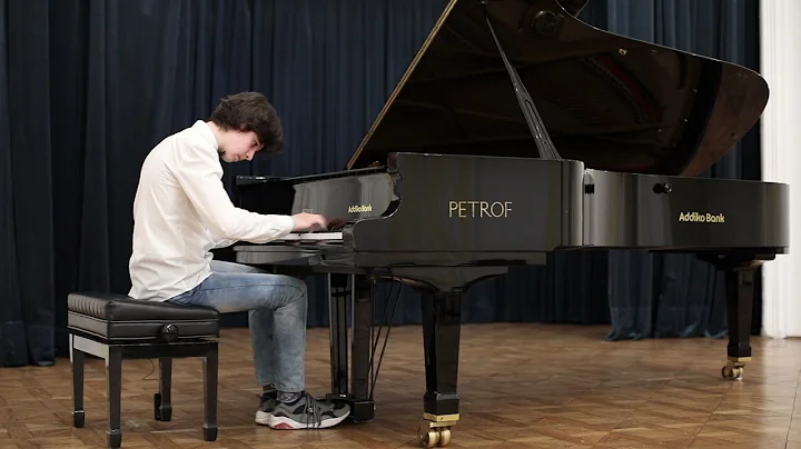Konstantin Kosanovic plays  Franz Liszt:Concert Et...