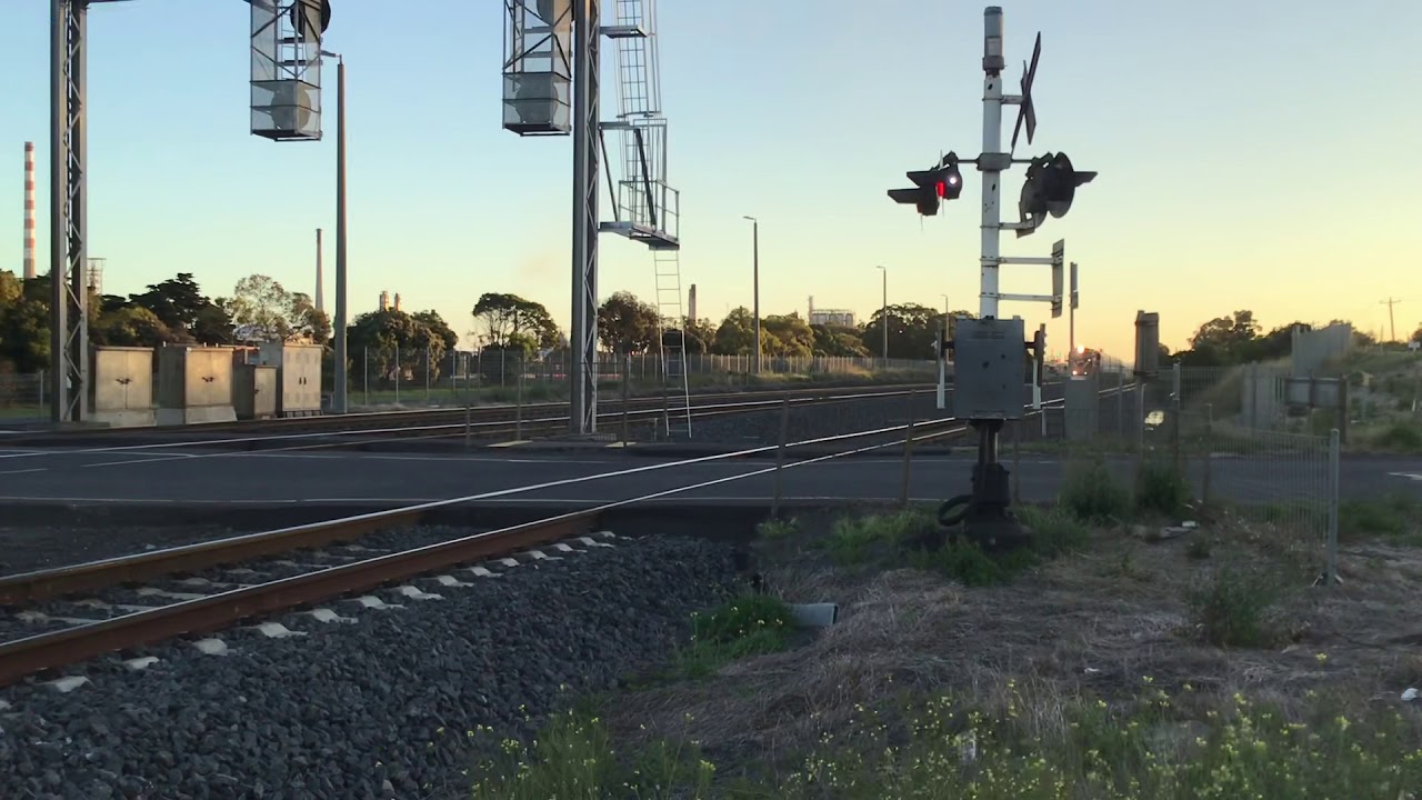 N473 City of Warragul in corio heading to Southern Cross YouTube