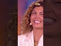 L&#39;émotion et les larmes de Nawell Madani devant l&#39;ovation du public au Marrakech du rire #shorts