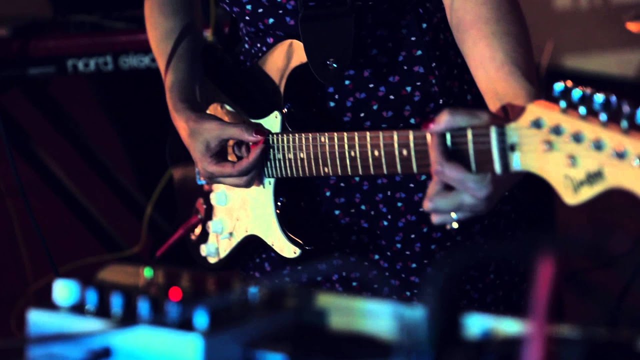 camera iphone 8 plus apk Clara Hill - Lost Winter - live with Band