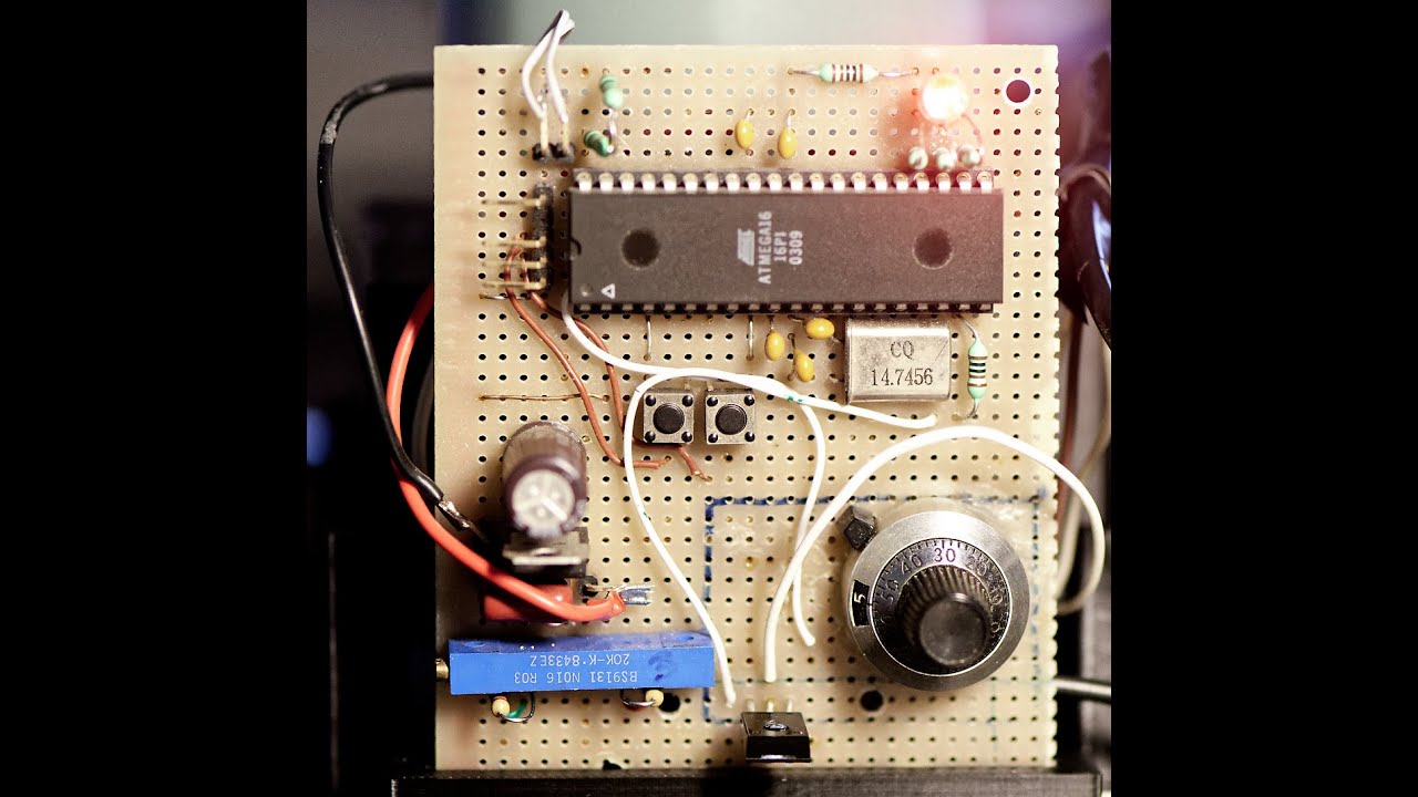 The controller of the oven of my vintage crystal oscillator