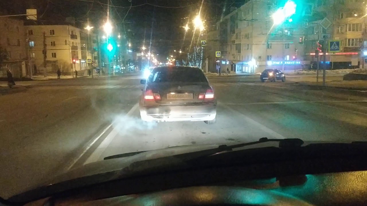 Почему водители бмв не пользуются поворотниками