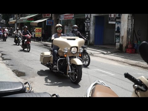 Video: Harleys có tự động không?