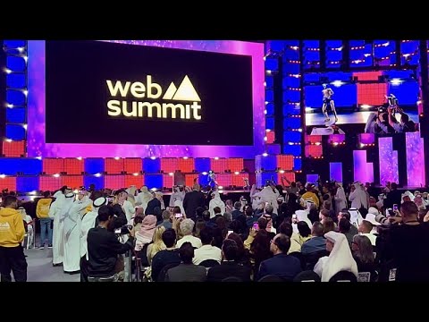 В Дохе открыли Web Summit Qatar. Слет объединил лидеров индустрии, стартапы и инвесторов