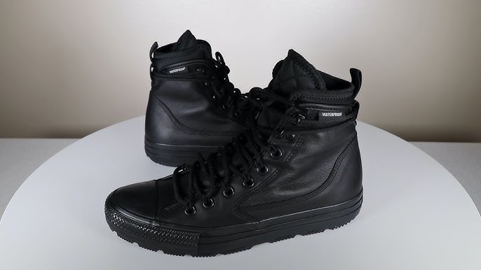 Hiel Schatting Aardewerk Quick overview of Converse Chuck Taylor All Star Hi Top ALL TERRAIN Winter Waterproof  Leather Boots - YouTube