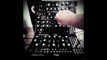 #moog #subharmonicon #drahtmachine Moog Subharmonicon + Dfam + Mother 32 Ambient jam