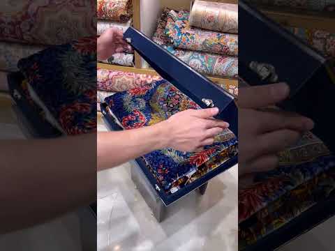 خاص ترین وزیبا ترین فرش ابریشم قم حاصل دست هنرمندان ایرانی به تاریخت افتخار کن پرچم ایران بالا