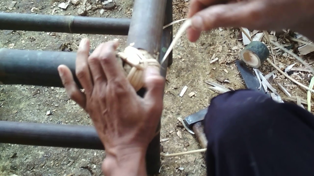  Cara  membuat  ikatan sudut ujung meja bambu  dengan  