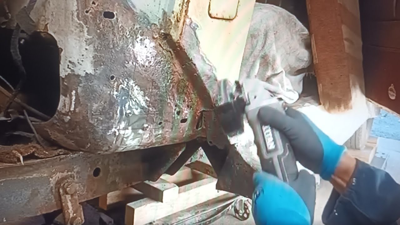 Replacing sill , bead roller modifications. 1939 Hillman Minx