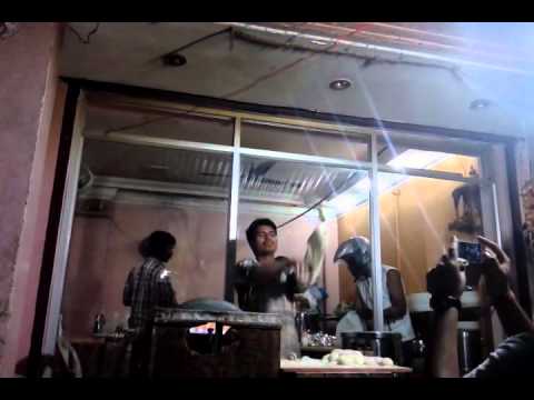 how to flying a rumali roti - YouTube