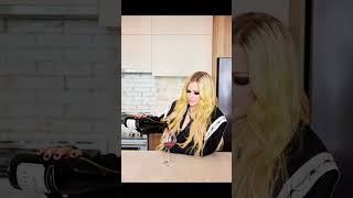 Download Lagu Melissa Vandella #Canada #singing #beautifulvoice #stage #pop #culture #canadiancity #van cover #map MP3