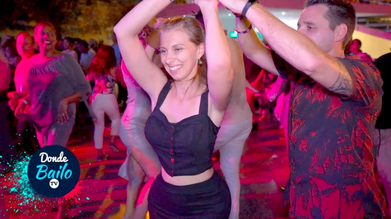 Bailando Salsa en La Tropical con Manolito Simonet | Baila en Cuba 2019