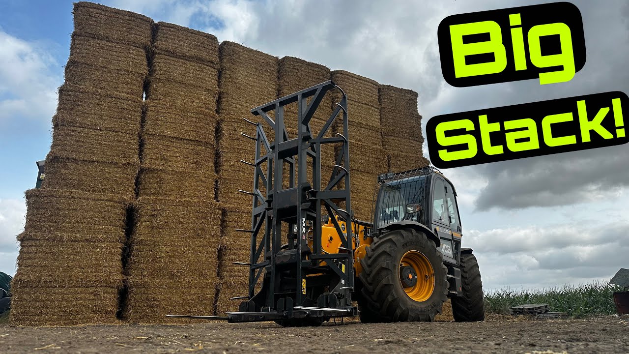 Huge Straw Stack! Why do we go so High? JCB 536- 95. John Deere 6210R