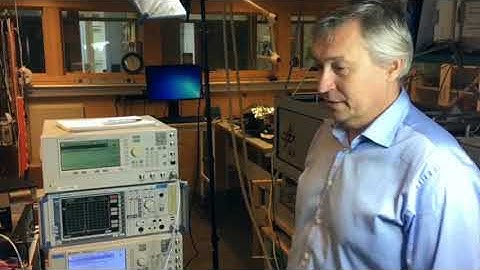 Towards quantum-limited detection of terahertz waves in graphene