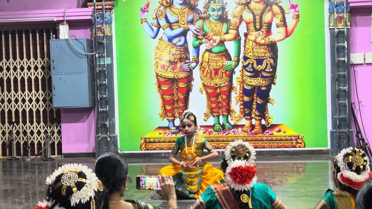 Chinna Chiru Penpolae by Kamakshi Kannan