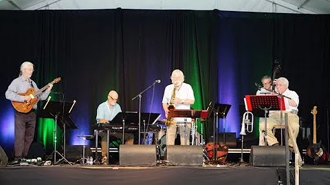 45 North Jazz Band at the 2018 Ottawa Internationa...