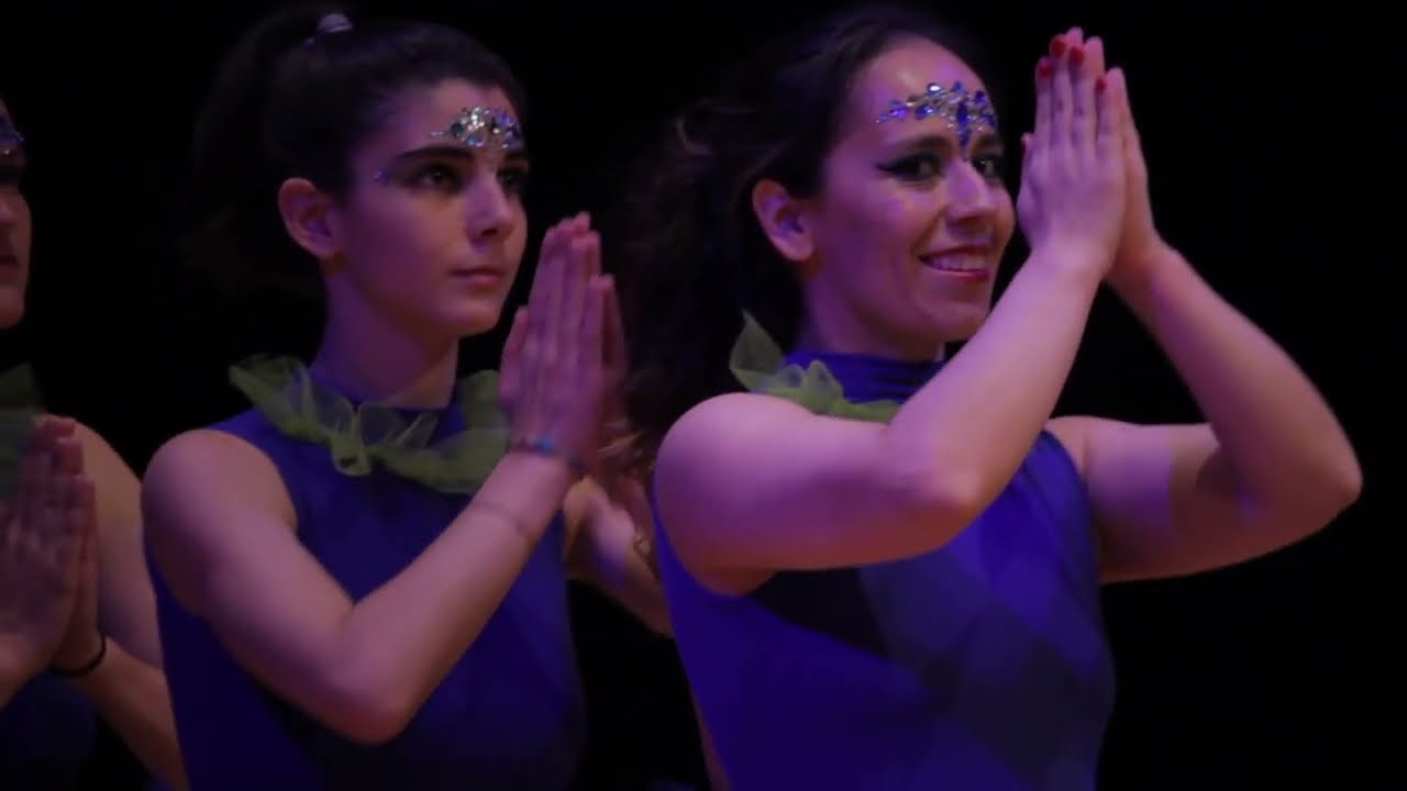 Tru danSing 2022 Animals. Discipline aeree. Pavoni.