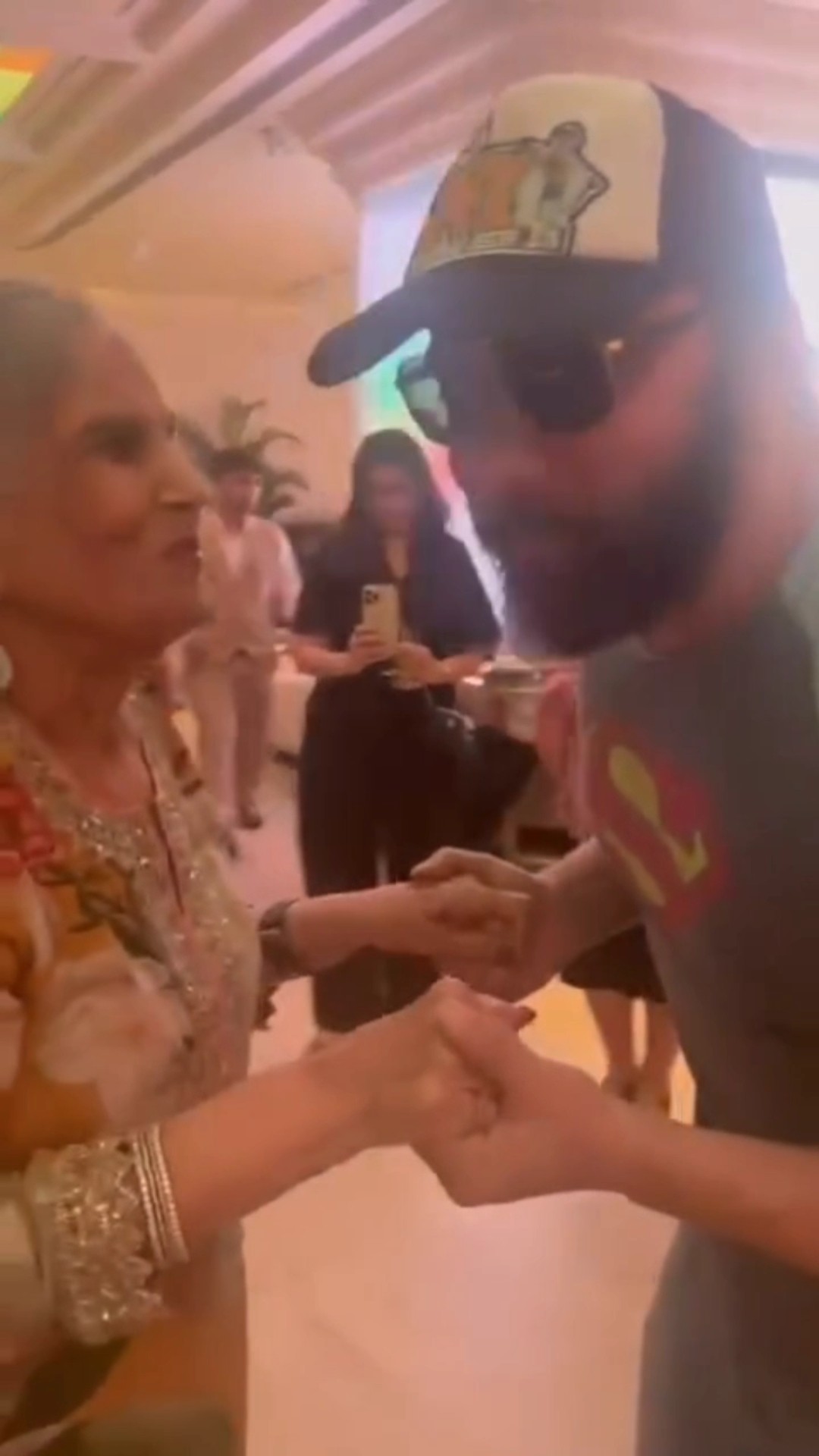 Salman Khan shares SWEET video of mom Salma Khan dancing with brother Sohail on her birthday #shorts
