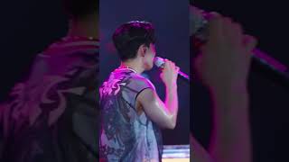 He sang THIS and everyone lost it 🥺