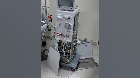 Servicing dialysis machine. Nipro surdial 55