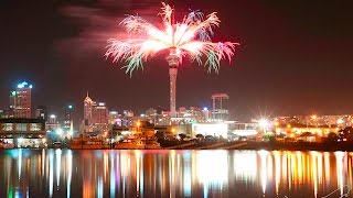 New Year's Fireworks 2017 Auckland New Zealand 01/01/2017