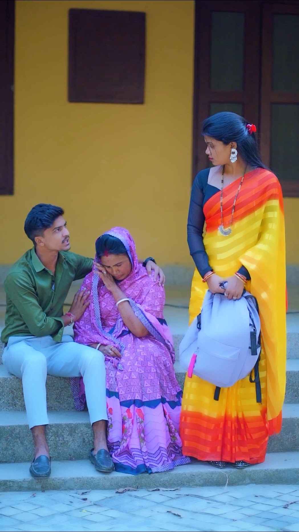 Apni maa ko bridha ashram chhod ke aao