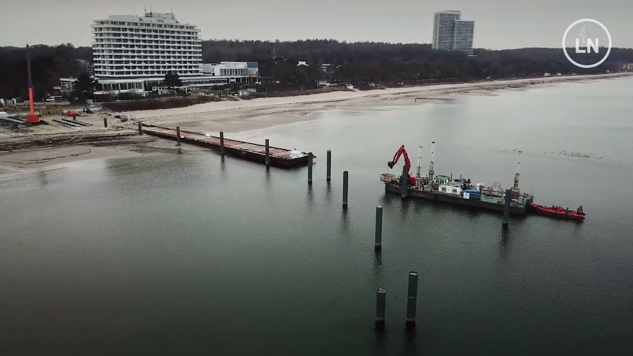 Heringe angeln auf der Seebrücke