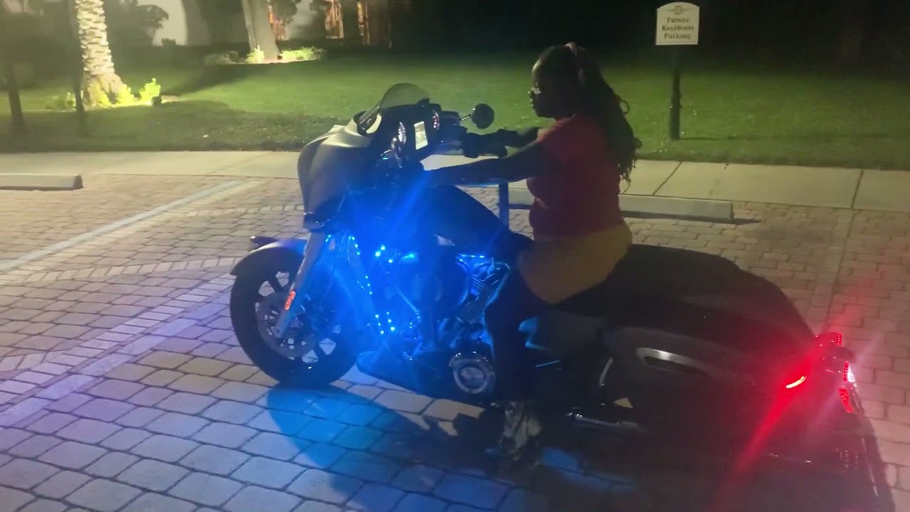 2020 INDIAN Chieftain Custom Dynamic Saddlebag lights YouTube