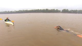 Veteran swims Mississippi to honor fallen troops