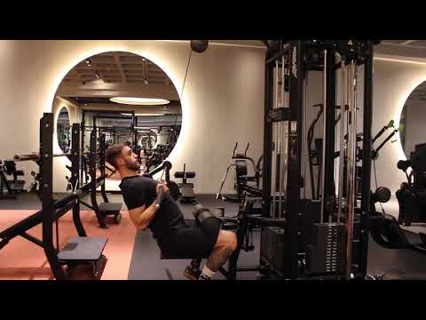 Lean Away Lat Pull Down (Supinated Grip)