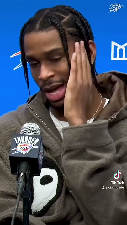 Shai Keeps Dropping Between-the-legs Dimes 👀 | #OKCThunder #NBA #Shorts #NBAAllStar #shai