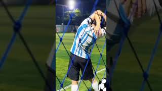 Download Lagu ARIEL NOAH lagi main bola di semarang #ariel #arielnoah #shorts MP3