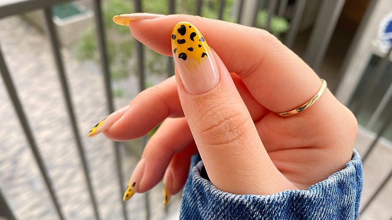 55 Short Nail Designs For Your Next Manicure