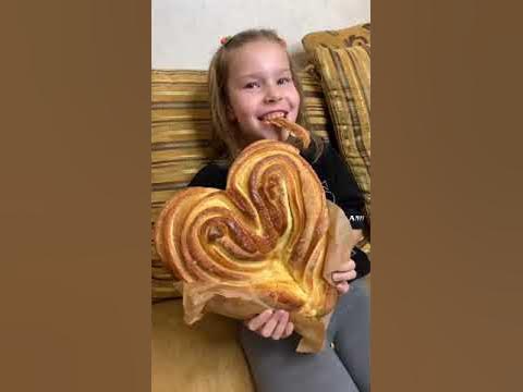Гигантская Московская плюшка. - YouTube