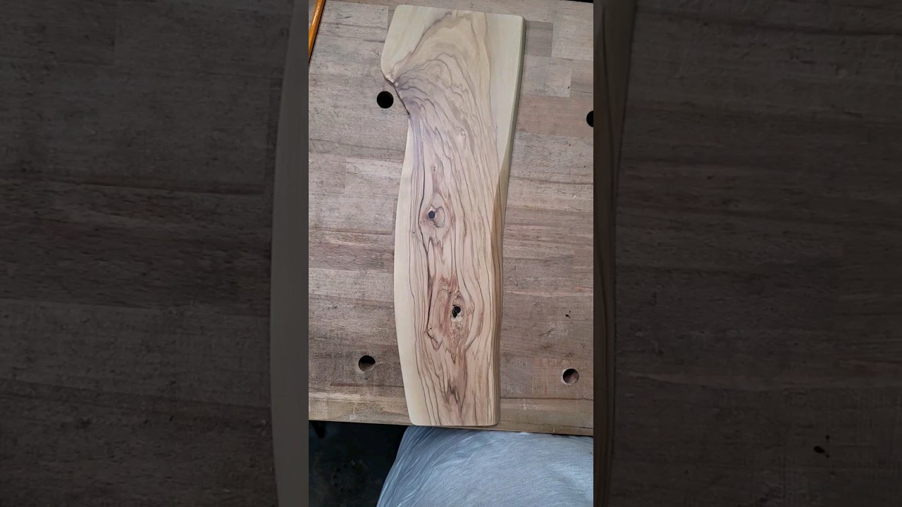 Olive wood board #woodworkingtool #diy #ytshort #foryou #cuttingboards #woodworking #woodart #fyp