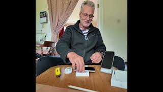 : iPhone 16e   8 ,    iPhone 15