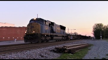 Rare CSX Flared Radiator SD70MAC #4758 leads CSX W036-30 in Notch 8 by Dunn, NC!!