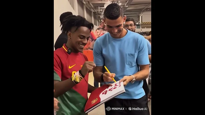 RONALDO AND ISHOWSPEED GIVING AUTOGRAPHS TO CHILDREN. #ronaldo#ishowspeedreaction#ishowspeed#ronaldo