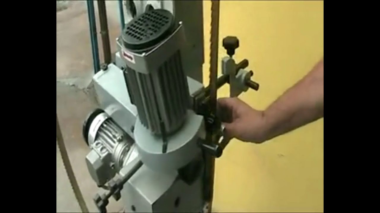 Masina automata de ascutit si ceaprazuit panze panglica TL 60 - YouTube