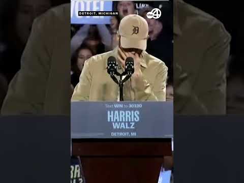 Eminem introduces Barack