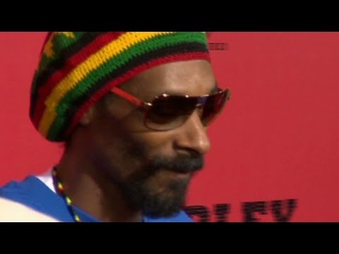 Snoop Dogg now Snoop Lion