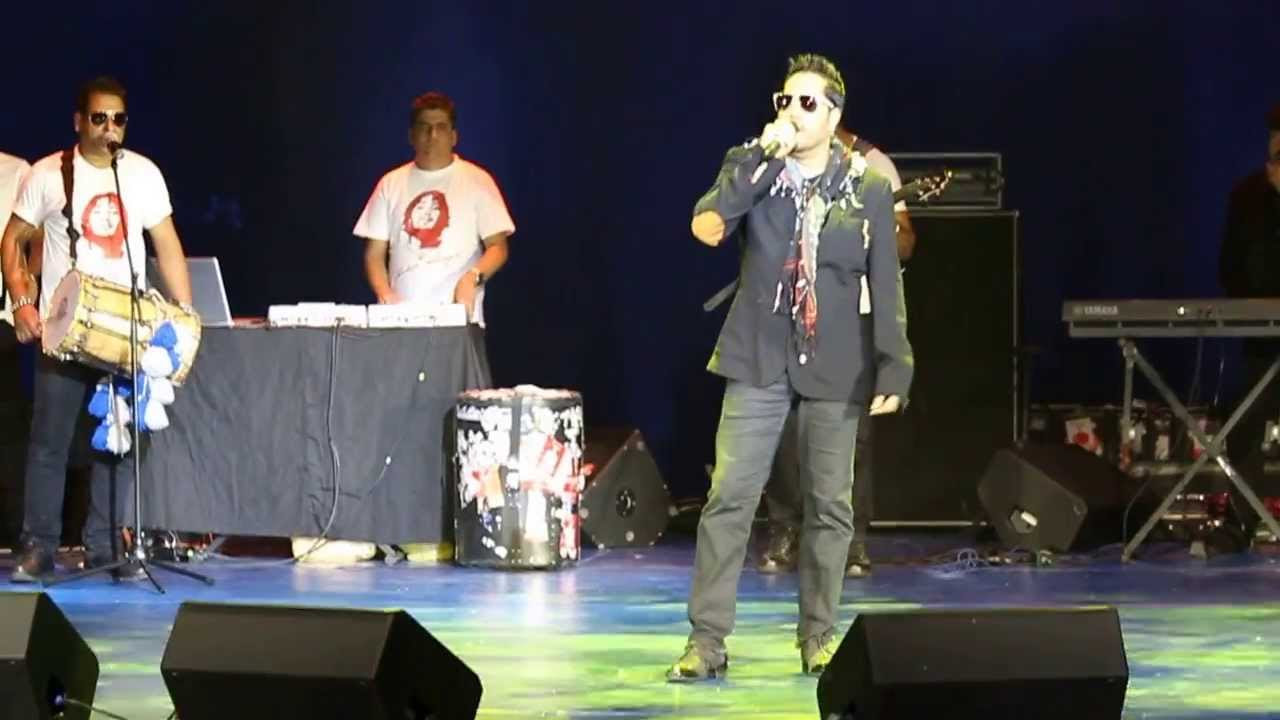 MIKA SINGH IN MOSCOW LIVE Apni Toh Jaise Taise FULL  HD