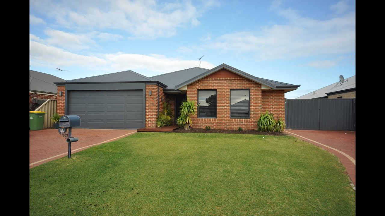 FOR LEASE 19 Sparrow Crescent, Broadwater 450 PW YouTube