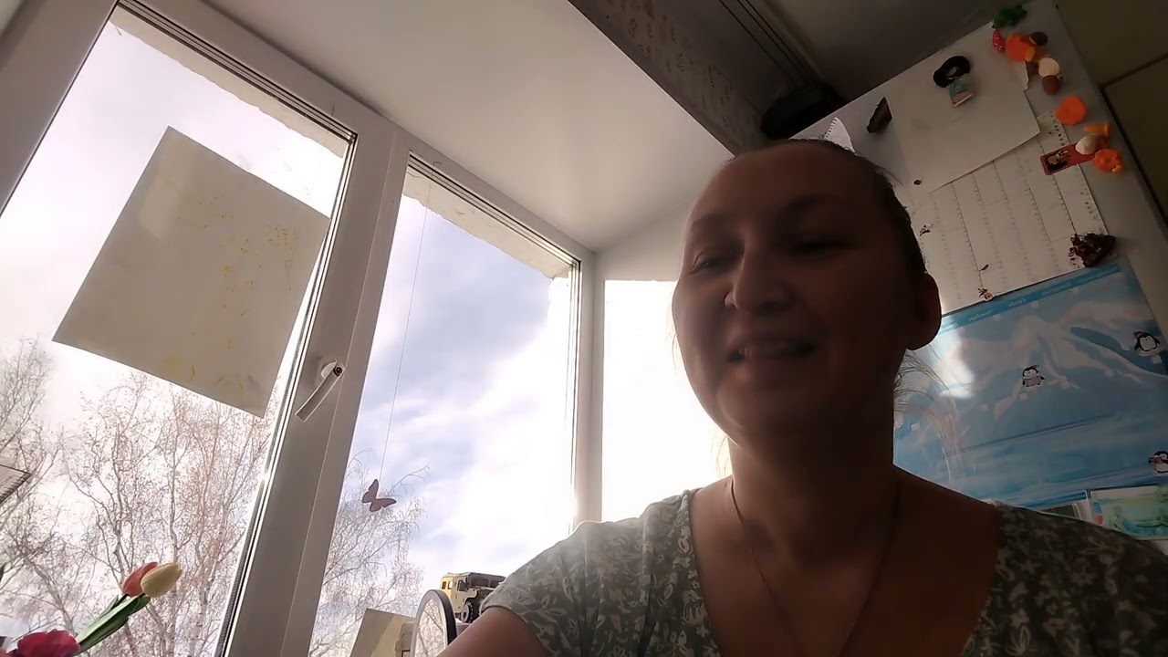 40 лет. УВОЛИЛАСЬ Выгнали из школы. 