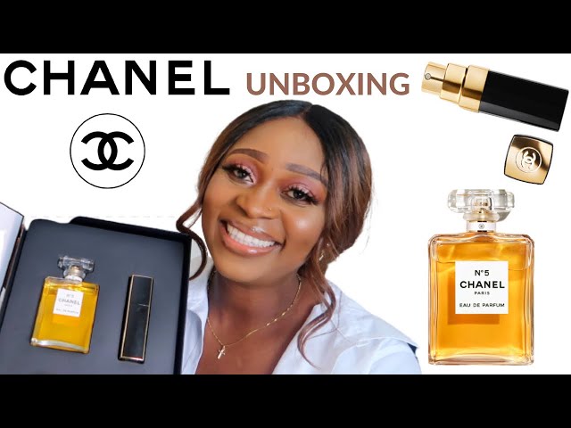 CHANEL NO 5 TWIST AND SPRAY PERFUME IN BLACK AND GOLD 