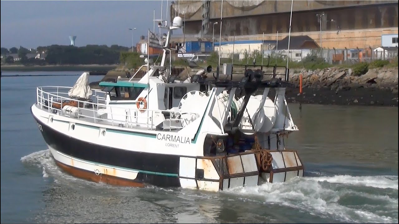 Chalutier ; Annytia ; Carmalia ; Bateaux de Pêche ...