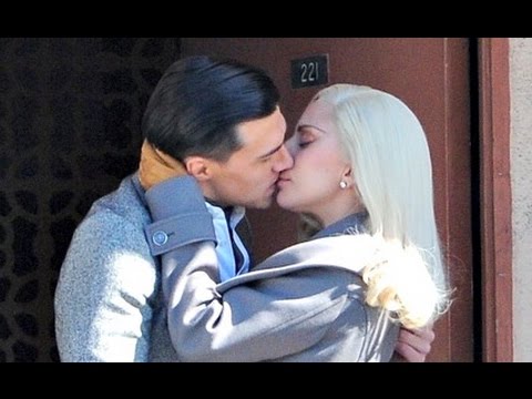 American Horror Story Hotel - Lady Gaga Kissing Finn Wittrock