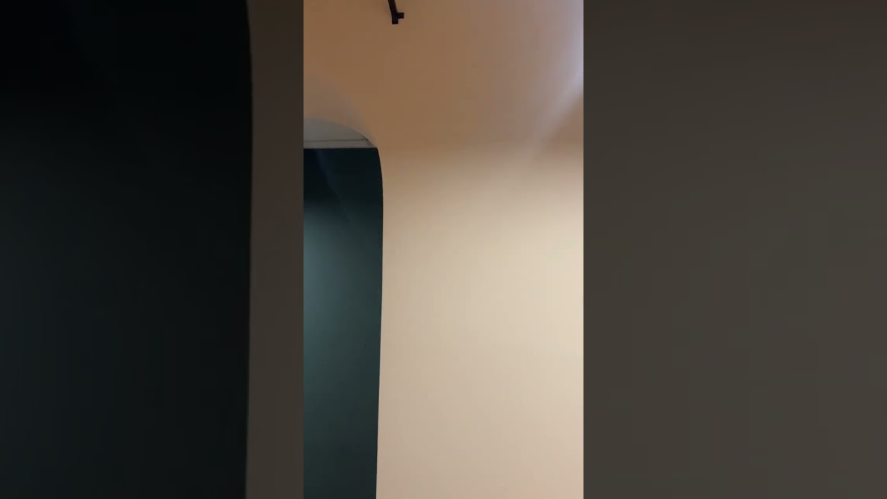 Лофт-зона, ретро фурнитура и трековое освещение